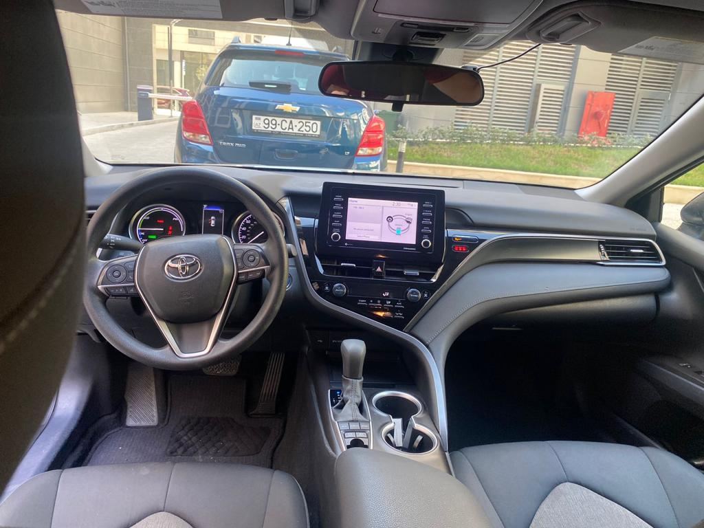 Toyota Camry 2022 Hybrid — 5