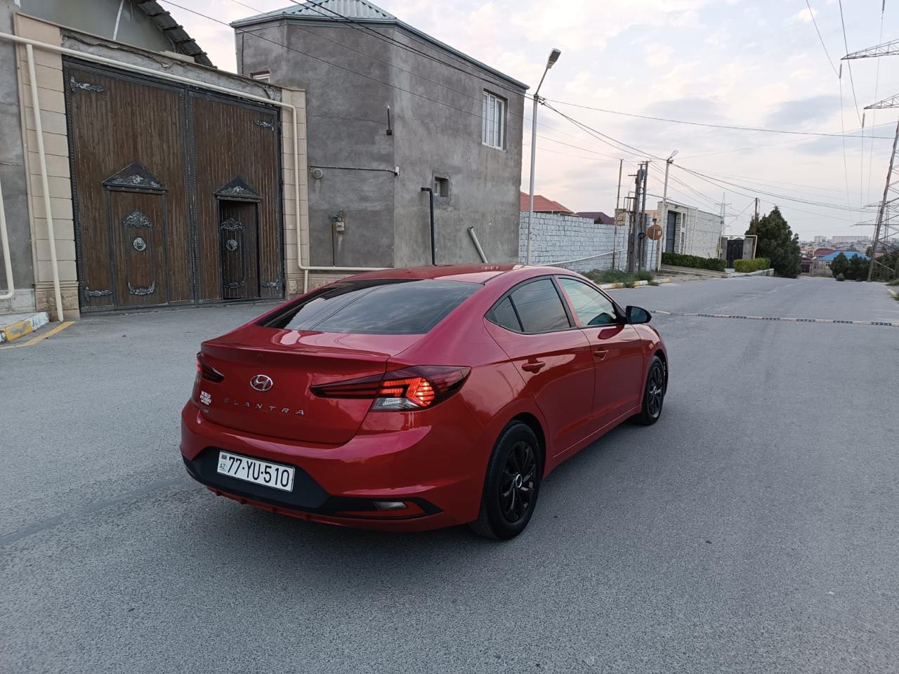 Hyundai Elantra — 2