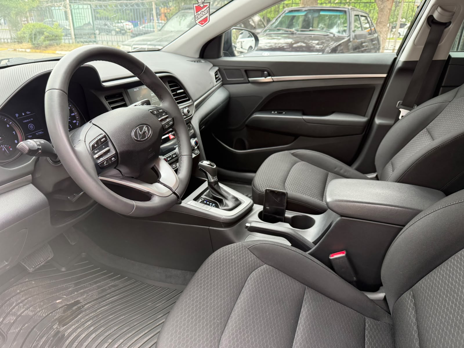 Hyundai Elantra — 2